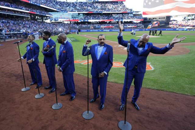 The Temptations Serenade Mets Fans At NLCS As Founder Admits He Roots ...