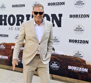 Kevin Costner prominently featured in 'Yellowstone' trailer