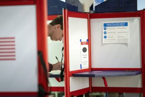 Nebraska's Supreme Court affirms felons' voting rights for this general election