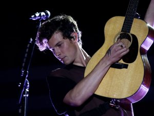 Shawn Mendes previews concert film 'For Friends and Family Only'