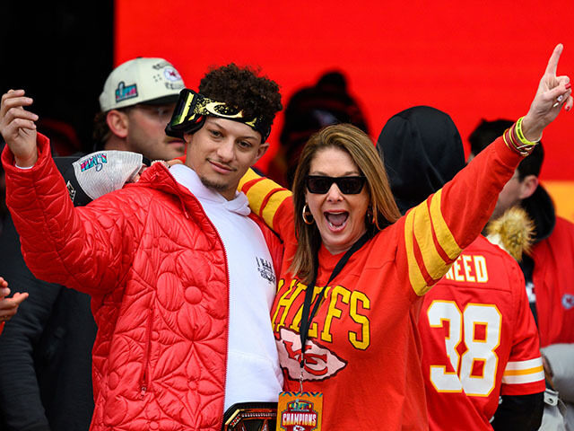 ‘Let’s Go America!’: Donald Trump Jr Hails Patrick Mahomes’ Mom for MAGA Ha