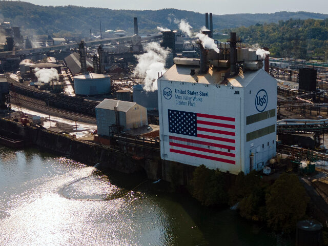 The United States Steel Mon Valley Works Clairton Plant is in Clairton, Pennsylvania, on S