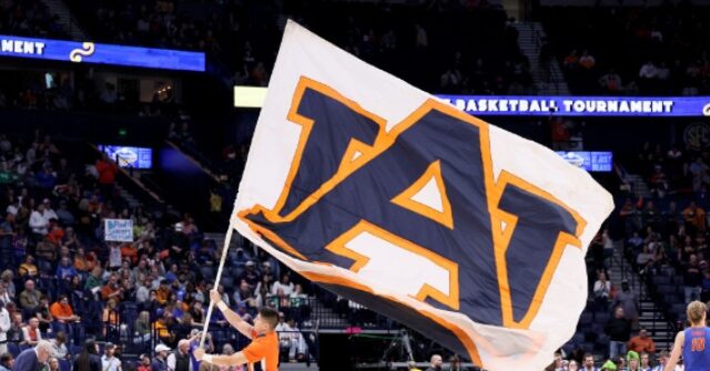 REPORT: Plane Carrying Auburn Men's Basketball Team Diverted Due to In-Flight Brawl Among Players