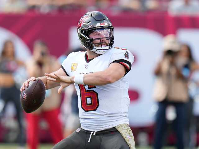 Tampa Bay Buccaneers quarterback Baker Mayfield (6) passes against the San Francisco 49ers