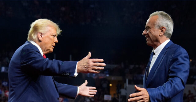 Poll: Most Agree Donald Trump Should Pick Cabinet Members 'He Knows He Can Trust'