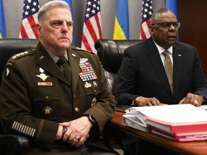 (L-R) Chairman of the Joint Chiefs of Staff General Mark Milley and US Defense Secretary L