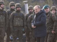 Polish PM Tusk Travels to Russian Border to Inspect ‘Eastern Shield’ Fortifications