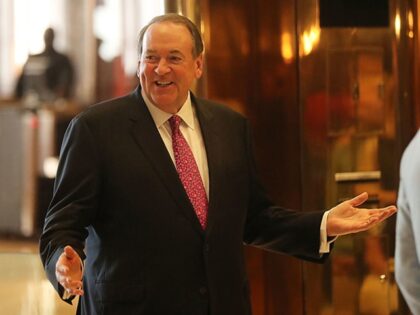 NEW YORK, NY - NOVEMBER 18: Arkansas Governor Mike Huckabee arrives at Trump Tower on Nove