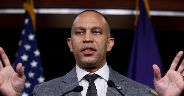 Democrat Leader Hakeem Jeffries Doubts 'Massive Mandate' for Republicans: 'It Doesn't Exist'