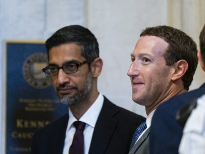 Mark Zuckerberg and Sundar Pichai together