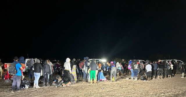 VIDEO:7 Iranians Found in Large Migrant Group at Texas Border