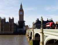 Four Arrested After Stabbing on Westminster Bridge Leaves Man in Critical Condition