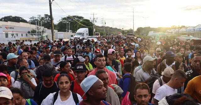 WATCH: Another Migrant Caravan Departs Southern Mexico Ahead of Trump Inauguration