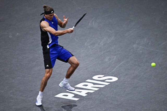 Alexander Zverev defeated Holger Rune to reach the final of the Paris Masters