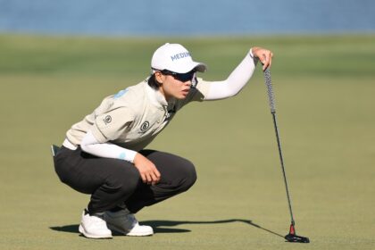 An Na-rin of South Korea fired an eight-under par 64 to grab a one-stroke lead after the o