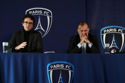 Antoine Arnault (L) and Paris FC president Pierre Ferracci (R) at Wednesday's press confer