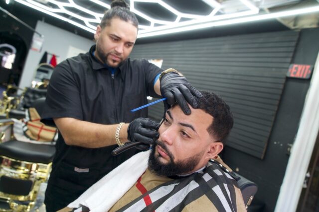 Kenny Ramirez, a Dominican-American barber who voted for Donald Trump in the US presidenti