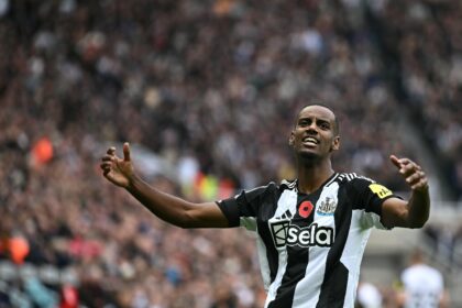 Newcastle forward Alexander Isak celebrates scoring against Arsenal