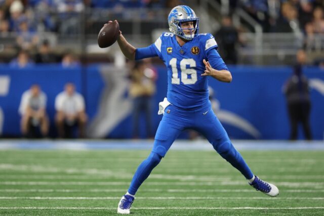 Quarterback Jared Goff led the Detroit Lions to their tenth straight win with a Thanksgivi