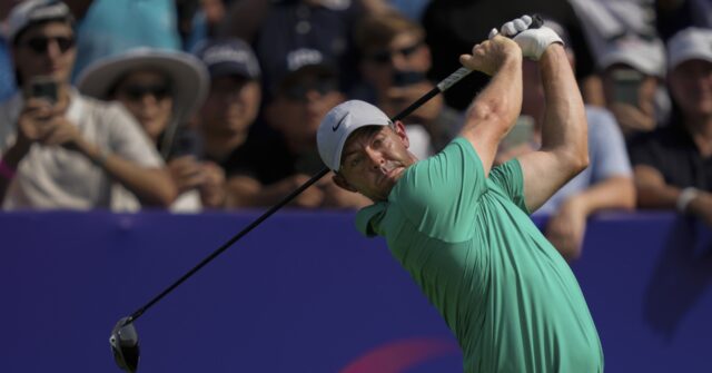 McIlroy shares lead at DP World Tour Championship