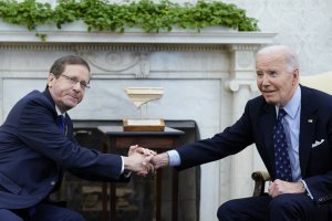 Biden, Israeli President Herzog meet to discuss Gaza, Middle East