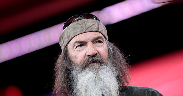 Franklin Graham: Duck Dynasty Star Phil Robertson Needs Prayer for Health Issues