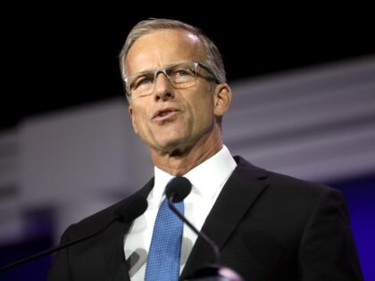 U.S. Senator John Thune speaking with attendees at the Republican Jewish Coalition's 2023