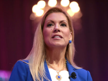 U.S. Congresswoman Beth Van Duyne speaking with attendees at the 2022 Young Women's L