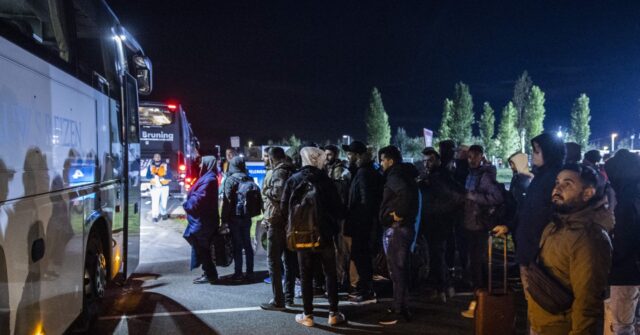 Dutch Gov't Looks to Impose Hard Population Cap, Limit Mass Migration