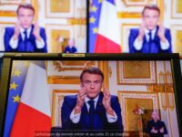 Passing the Buck: Macron Refuses Responsibility for Fall of Government, Rejects Calls to Resign