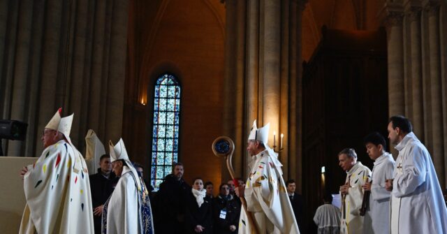 Notre Dame Cathedral Hosts First Mass Since Fire of 2019