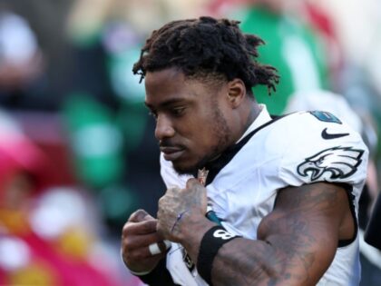 WATCH: Eagles’ CJ Gardner-Johnson for Unsportsmanlike Conduct, Flips Off Commanders Fans as H