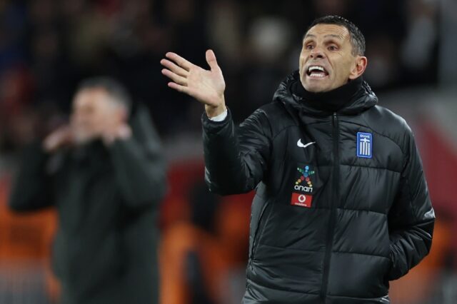 Gus Poyet will take over as manager of South Korea's Jeonbuk