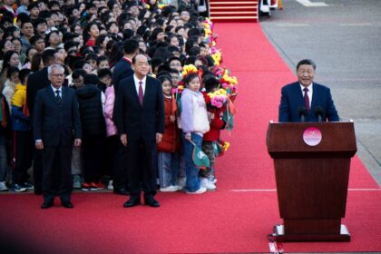 Incoming Macau chief executive Sam Hou-fai (L) was thrust into the spotlight as Beijing's