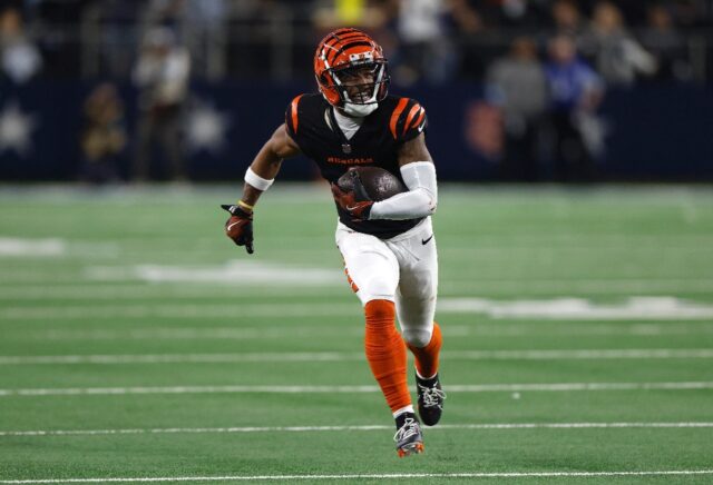 Ja'Marr Chase of the Cincinnati Bengals scores a 40-yard game winning touchdown against th