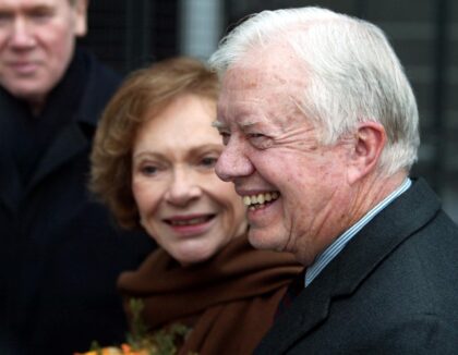 Former US president Jimmy Carter -- seen with his wife Rosalynn in Oslo in December 2002 w