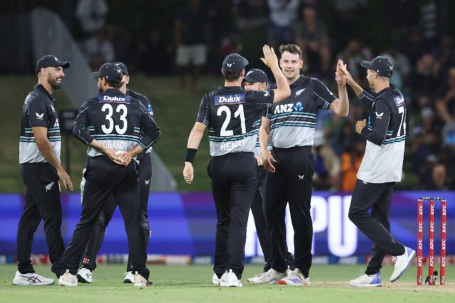 New Zealand's Jacob Duffy (C) celebrates the wicket of Sri Lanka's Kamindu Mendis during a