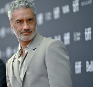 Producers Guild of America to honor Taika Waititi with Norman Lear Award