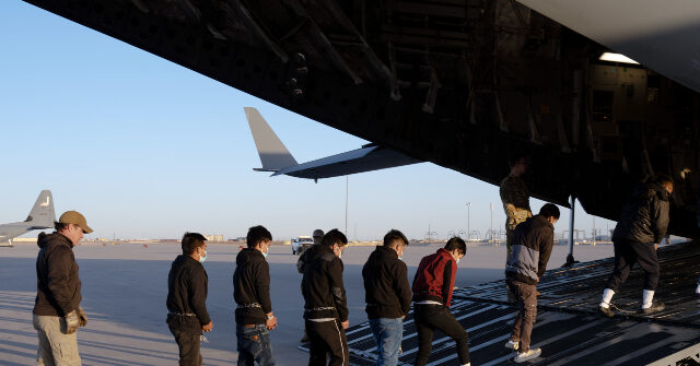 Mexico Claims It is Receiving Migrant Flights Without Issues One Day After Colombia's Refusal