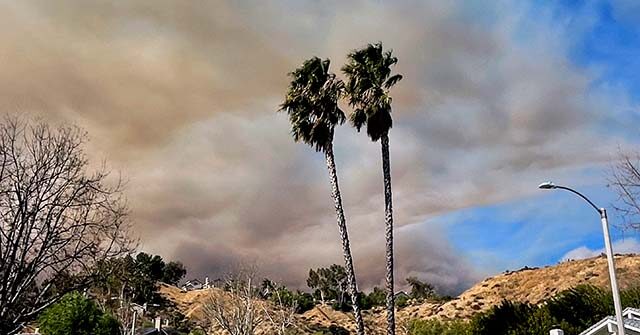 SoCal: Brush Fire Erupts North of Santa Clarita, Evacuations Ordered