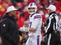 Former NFL Ref Gene Steratore Calls Out Officials over Controversial Spot in Chiefs-Bills Game