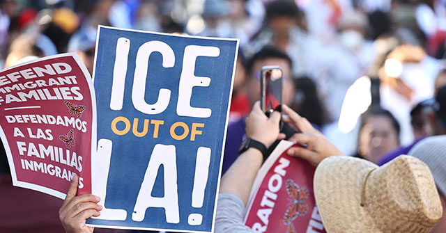 L.A. Schools Give Immigrants 'Red Cards' to 'Assert Their Rights' with ICE Officers