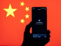 Schweizer: AI App DeepSeek Could Be China’s Plan B for Data Collection After TikTok Ban