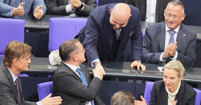 AfD Firewall Broken as Merkel Party Joins With Populists on Migration Vote