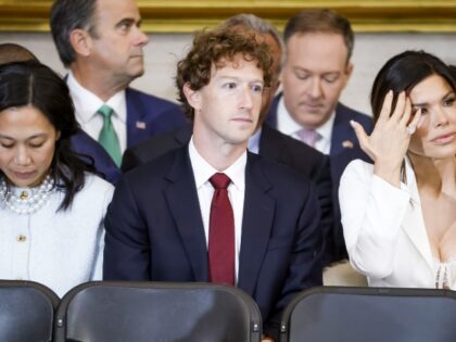 Mark Zuckerberg at inauguration trying to keep his eyes off Lauren Sanchez