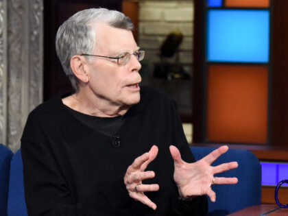 Stephen King Calls for Cancellation of Oscars: ‘Wearing Fancy Clothes While L.A. Burns’