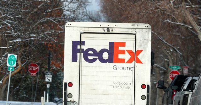 WATCH: Thieves Rob Massachusetts FedEx Driver in Broad Daylight, Police ...
