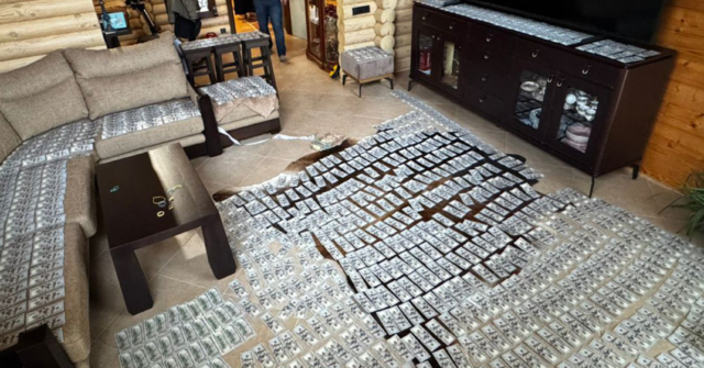 Ukraine Arrests Officer Over Mystery $$$ Amid Draft Dodger Crackdown