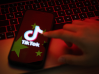 Exclusive—Peter Schweizer: Why Beijing Wants Americans to Keep Using TikTok