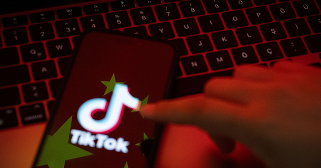 NextImg:Exclusive—Peter Schweizer: Why Beijing Wants Americans to Keep Using TikTok